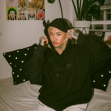 Load image into Gallery viewer, HORN HOODY - BLACK