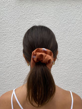 Load image into Gallery viewer, SATIN SCRUNCHIE - COPPER
